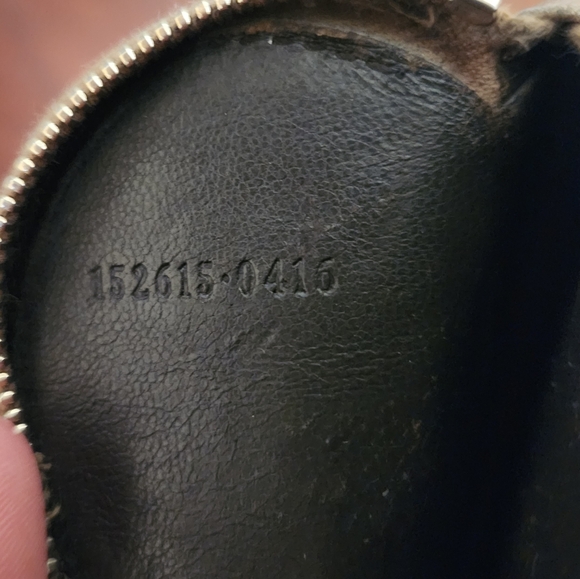 Gucci Zippy Heart Coin Purse - Picture 4 of 5